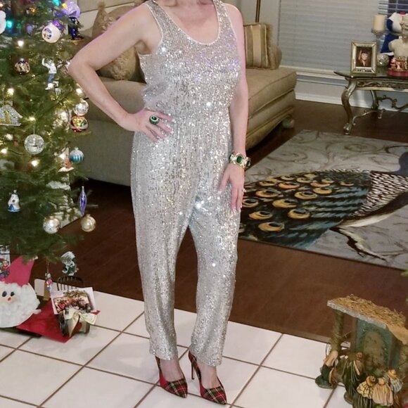 Sequins Jumpsuit - Picture 1 of 11